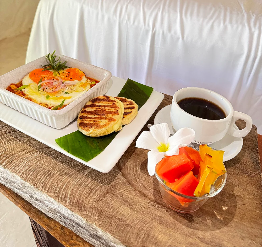 Retreat Breakfast Fresh breakfast with fruit, coffee, and local ingredients at Brisa Bahía.